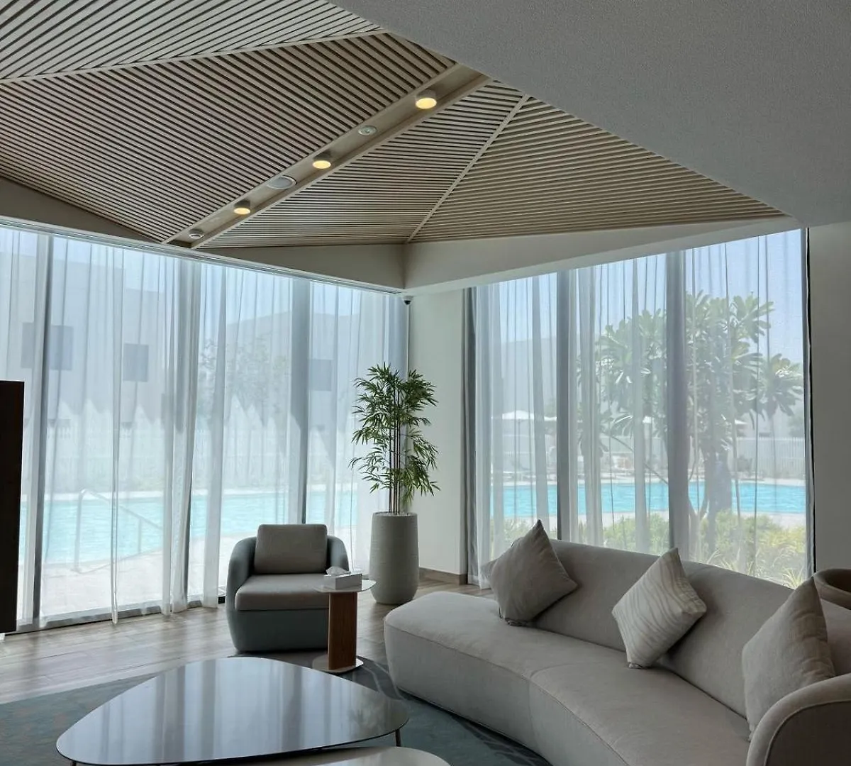 Modern Luxury At The Yas Escape Villa Abu Dzabi
